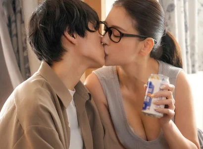 Anh chàng bị cắm sừng trong đau khổ được chị hàng xóm dỗ dành